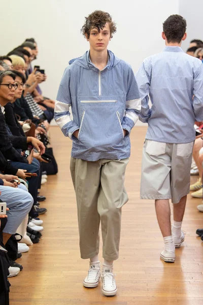 Look 33
